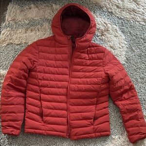 Like New - Wind River - Red Hooded Packable Puffer Spring Jacket